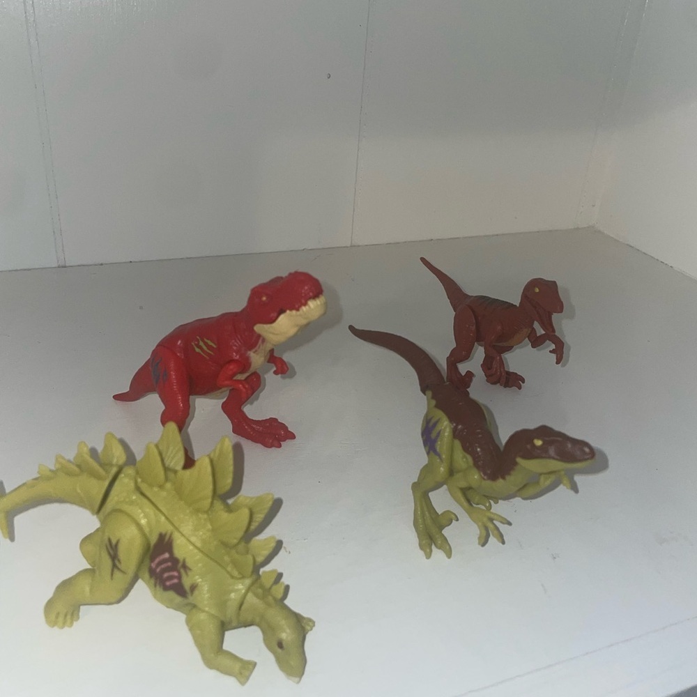 Dinosaur Toy Figurine Set - Picture 2 of 2